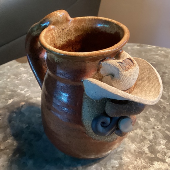 Clay. Ware Handmade Mugs Signed Pottery Face Coffee Mug 10 Oz - Picture 9 of 9